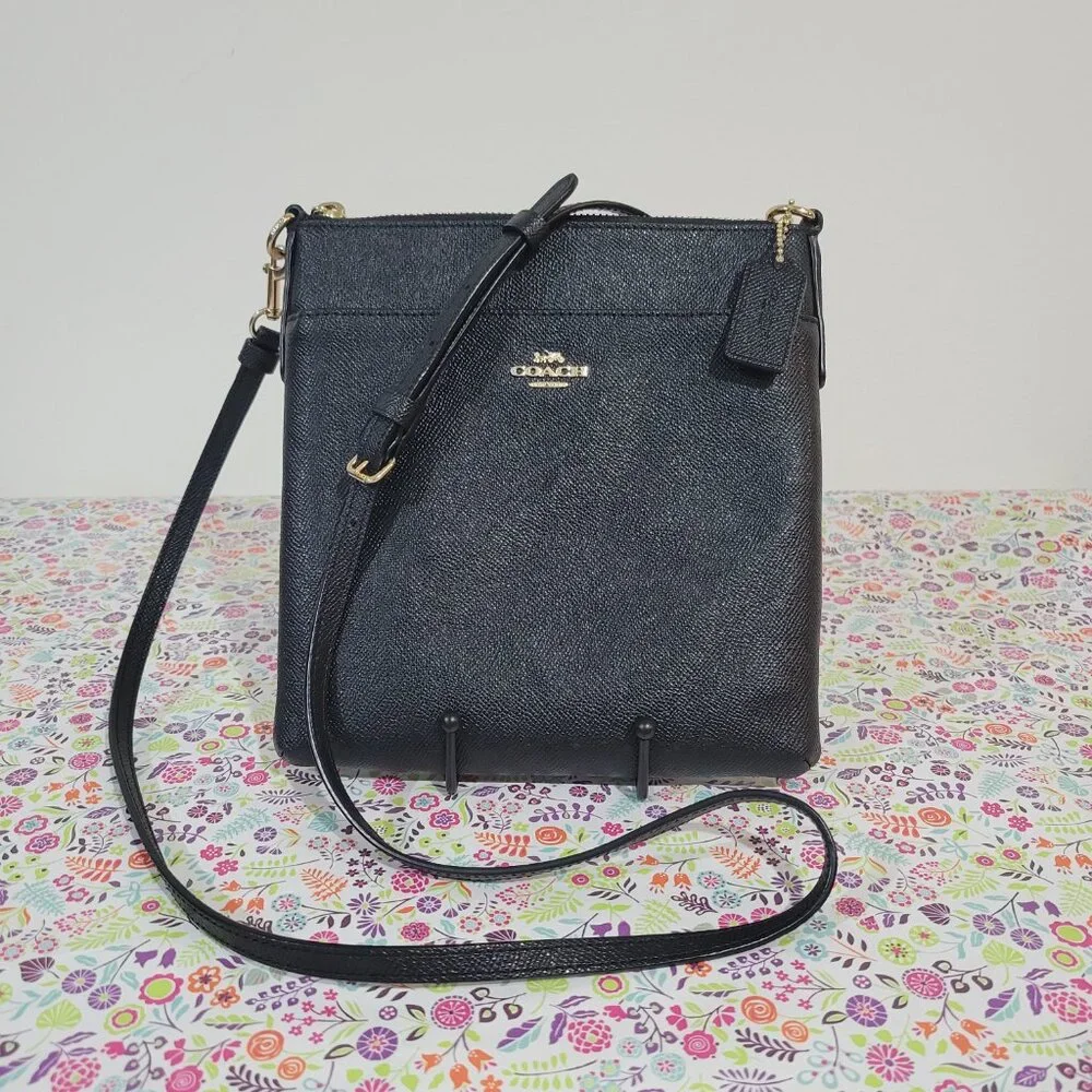 COACH LEATHER CROSS BODY PURSE *AUTHENTIC* - Picture 2 of 13